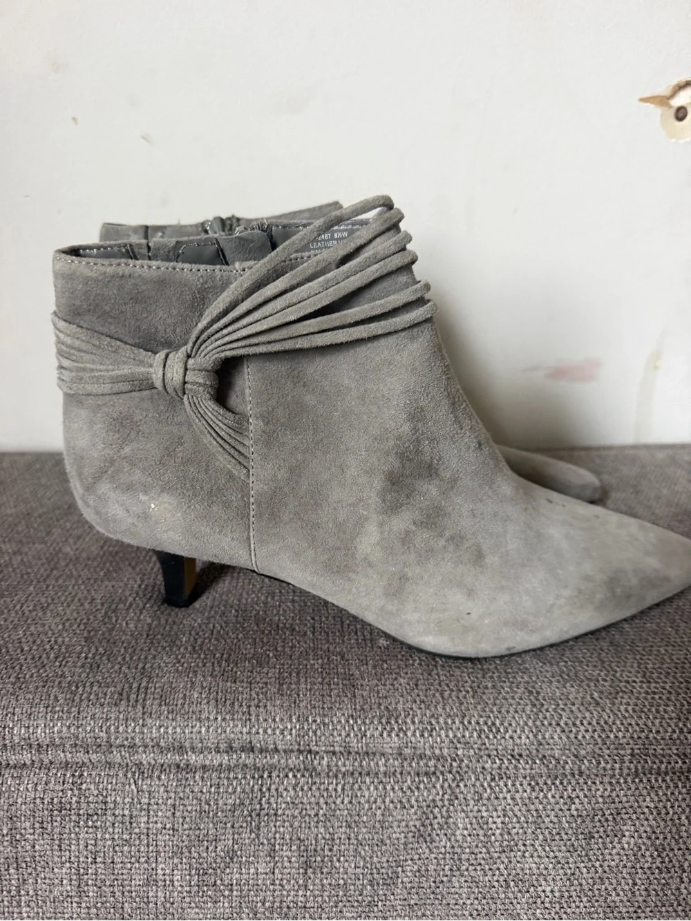 Bella Vita Men's Gray Suede Oxfords